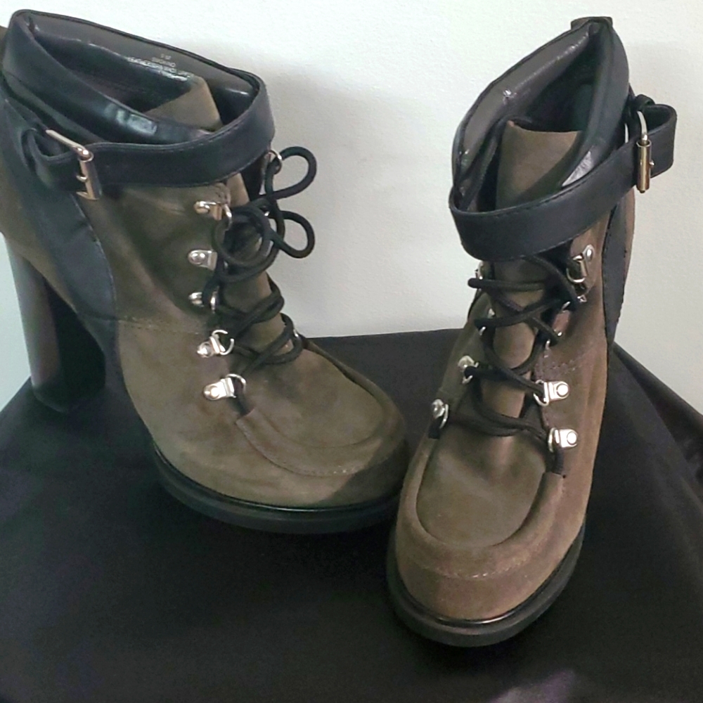 Nine West Boots size 9